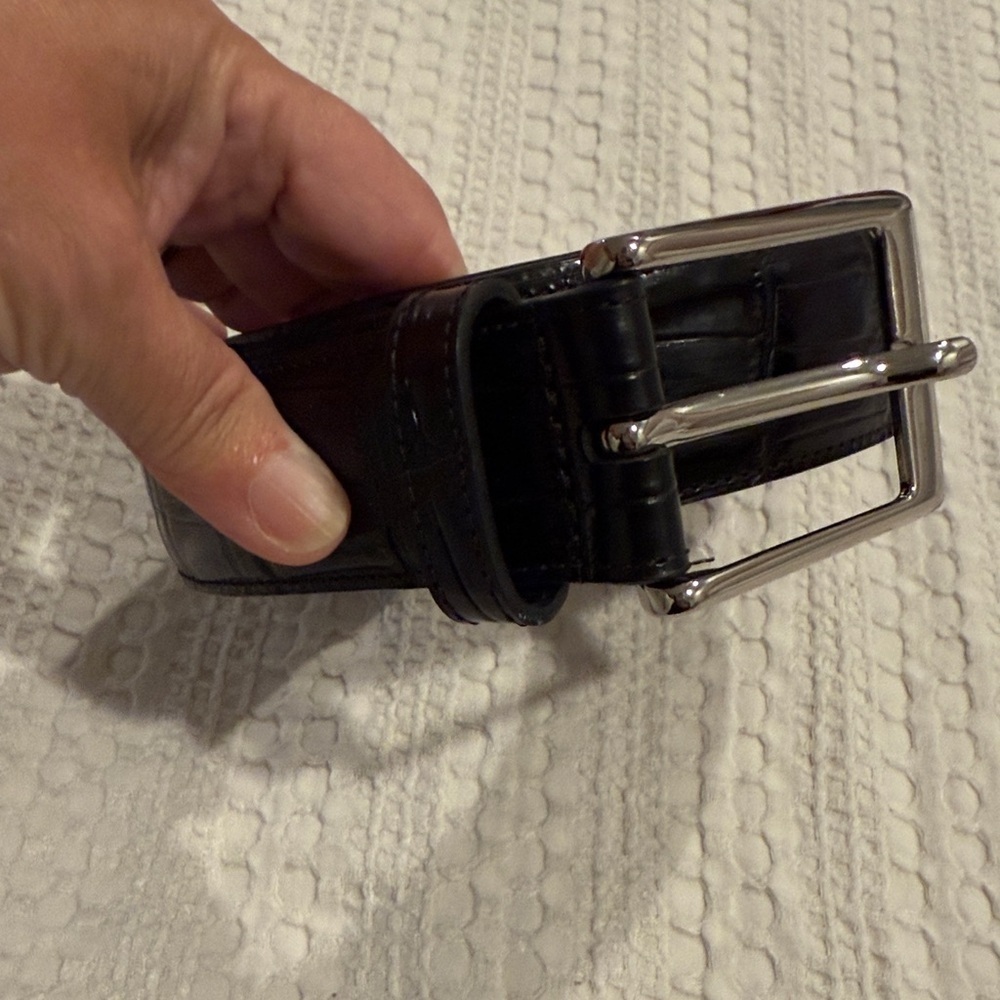 Johnston & Murphy Black Leather Belt Polished Silver Buckle Size 44 (B1)